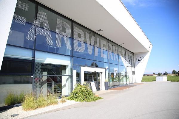 Schwarz Farbwerkstatt