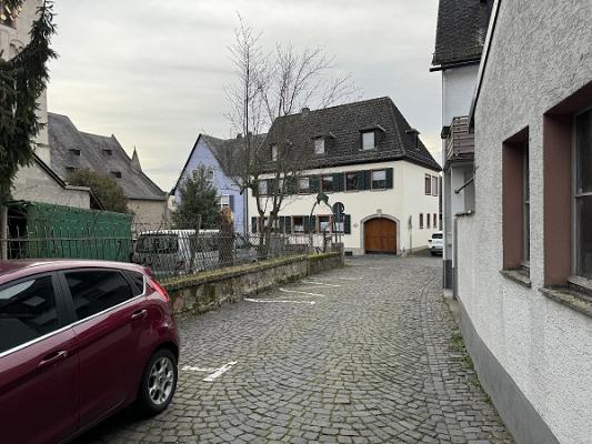 Maler und Lackierermeister Josef Diril
