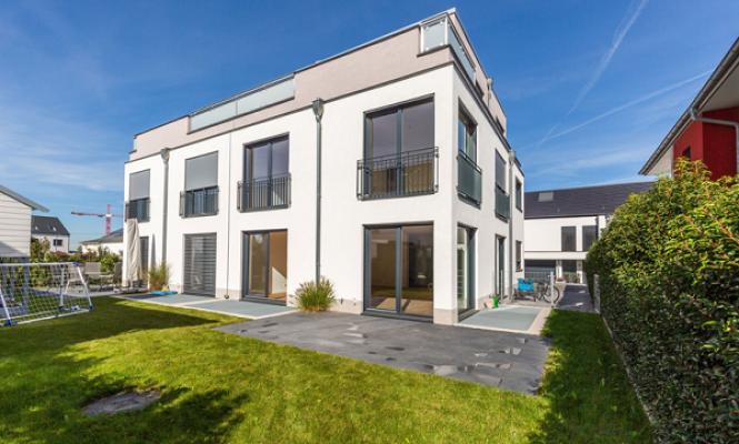 Peter Böll GmbH SERVICE RUND UMS HAUS seit 1989