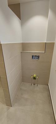 Fliesenglanz - Tamás Bus